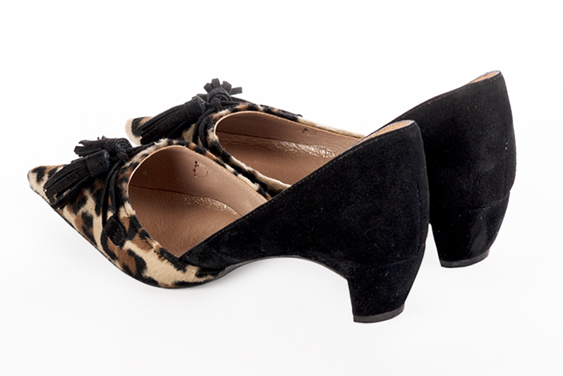 Safari black women's open arch dress pumps. Pointed toe. Low comma heels. Rear view - Florence KOOIJMAN